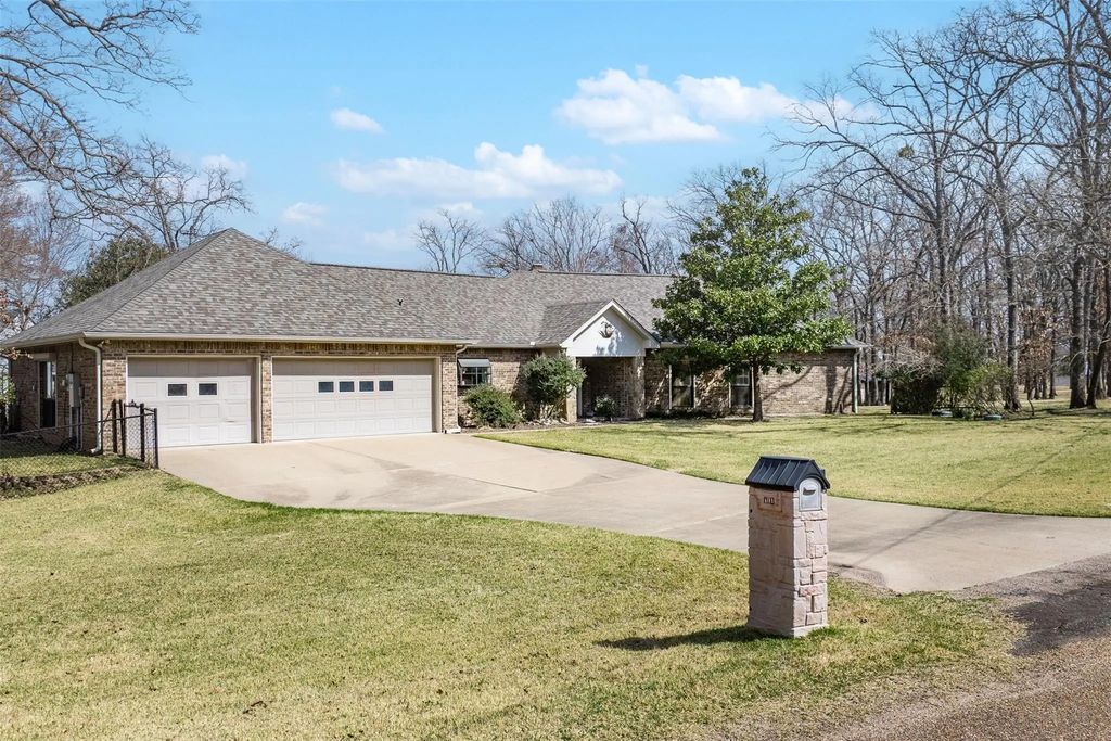 101 E Beverly Drive, Malakoff