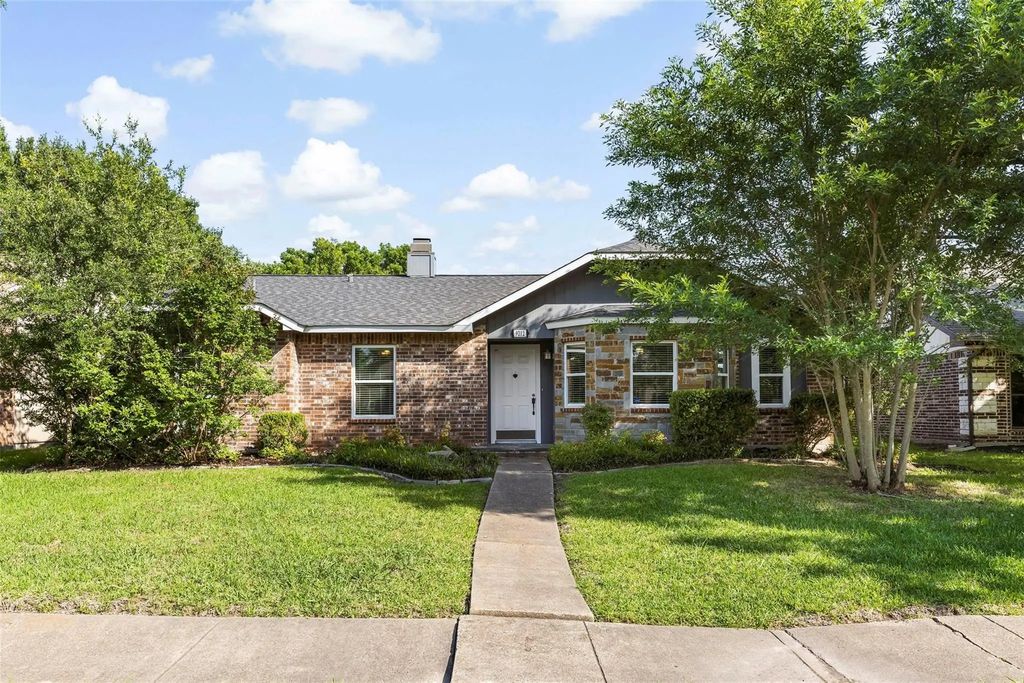 9212 Shipman Street, Rowlett