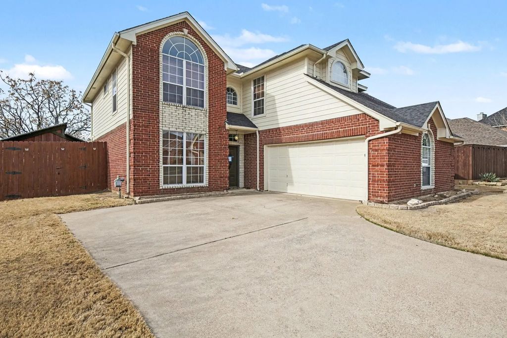 2104 Nugent Drive, Mansfield
