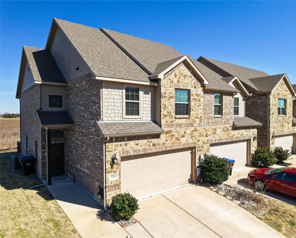 724 Amber Drive, Greenville