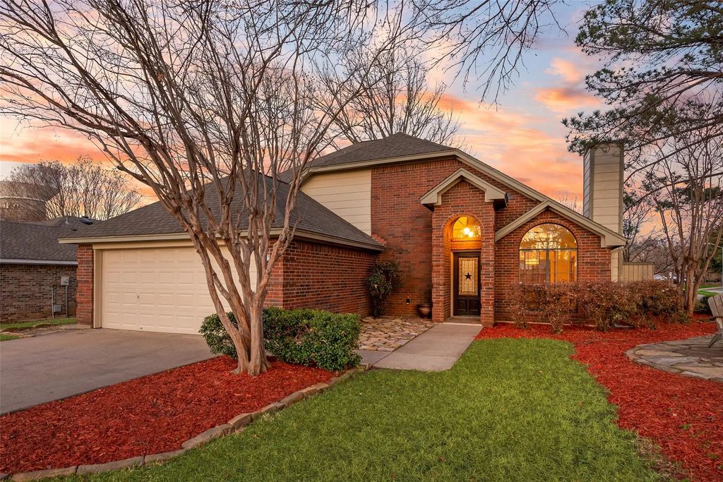 471 Caviness Drive, Grapevine