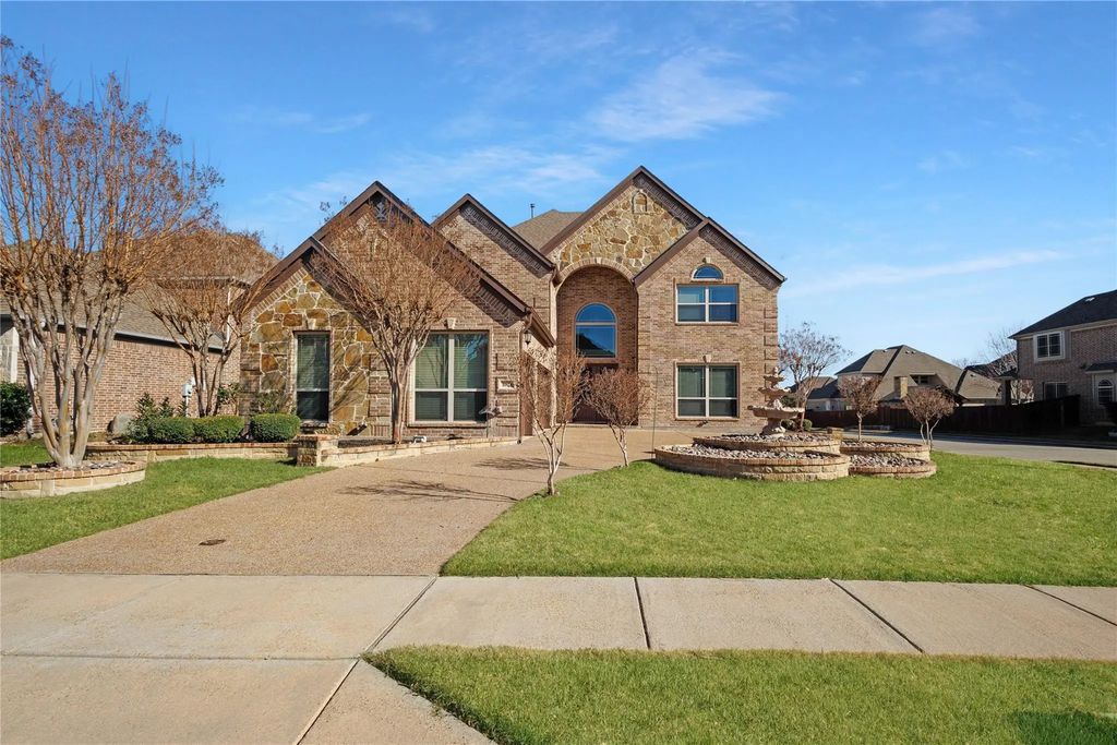 1028 Spinks Court, Flower Mound