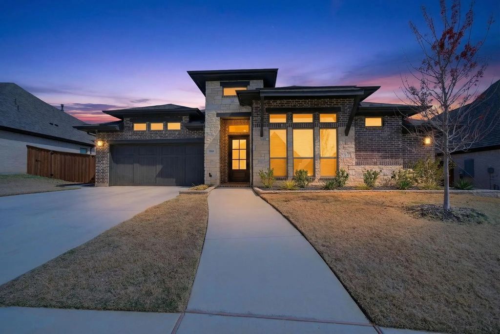 10416 Gray Hills Drive, Fort Worth