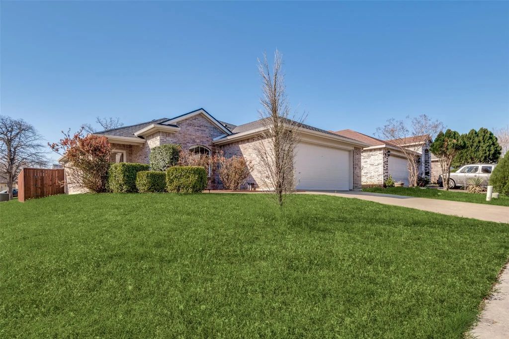 8916 Catalonia Drive, Dallas