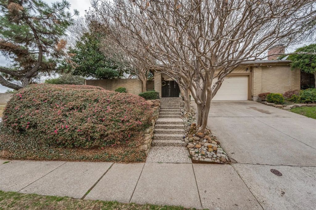 3705 Millswood Drive, Irving