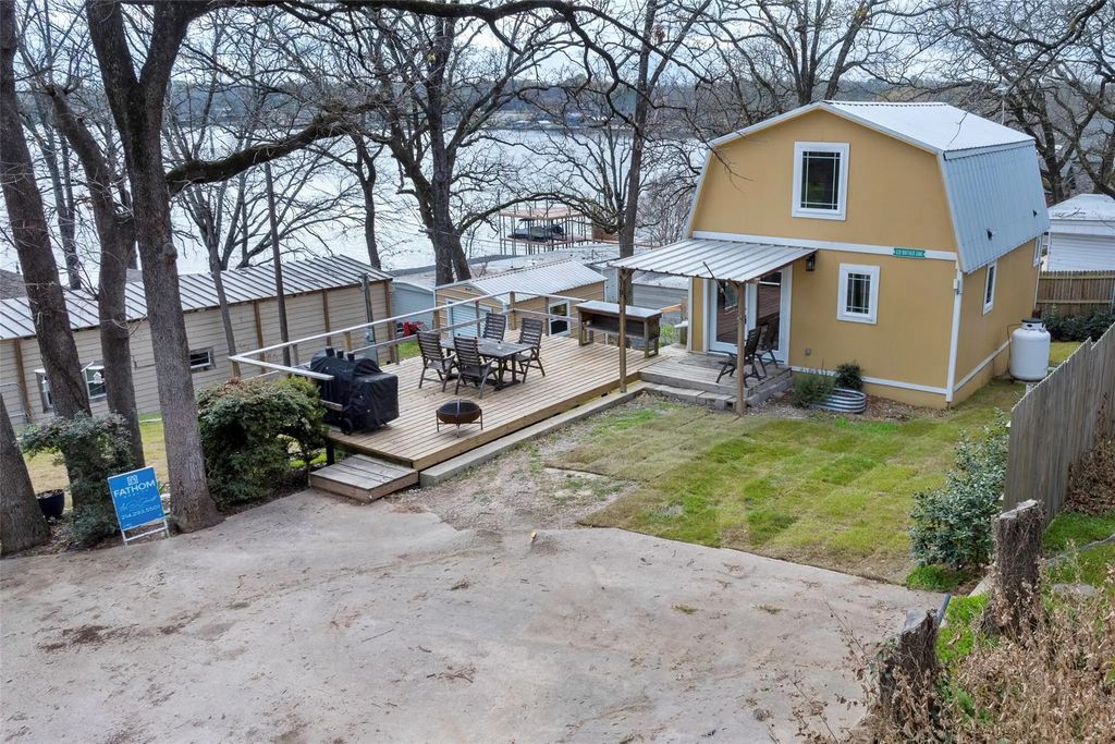 518 Buffalo Lane, Tool