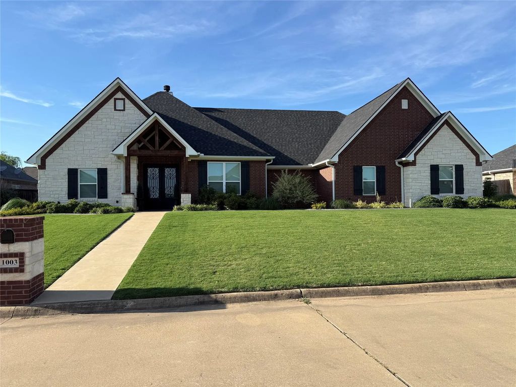 1003 Stone Bridge Street, Mount Pleasant