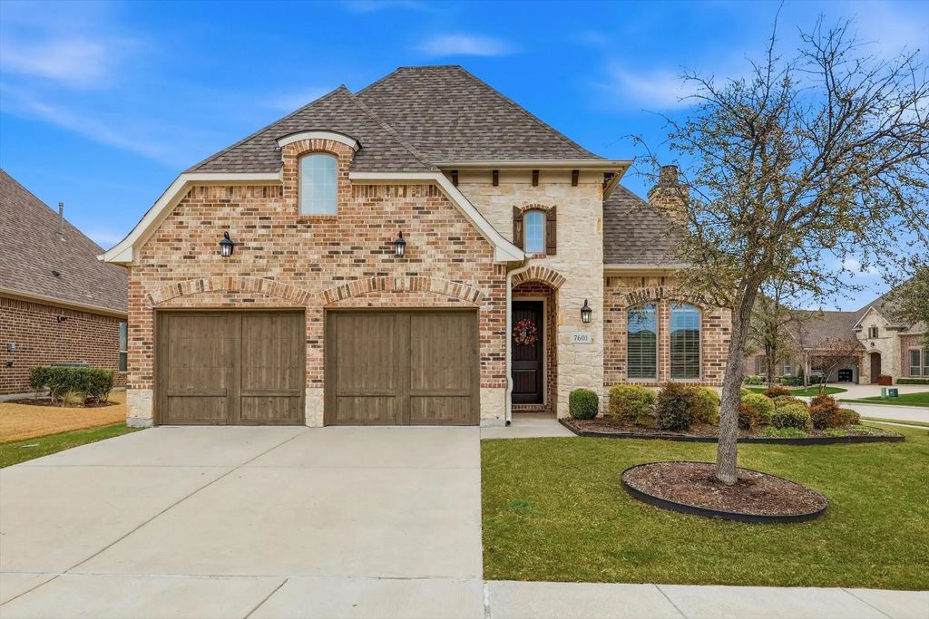 7601 Haddington, The Colony