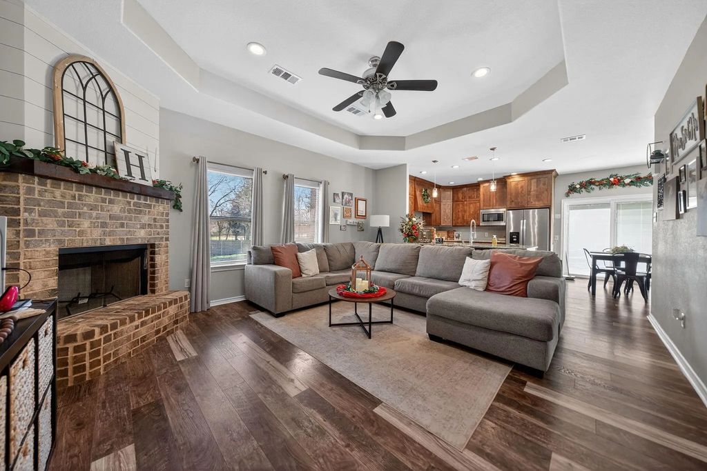 121 Harmon Road, Gun Barrel City