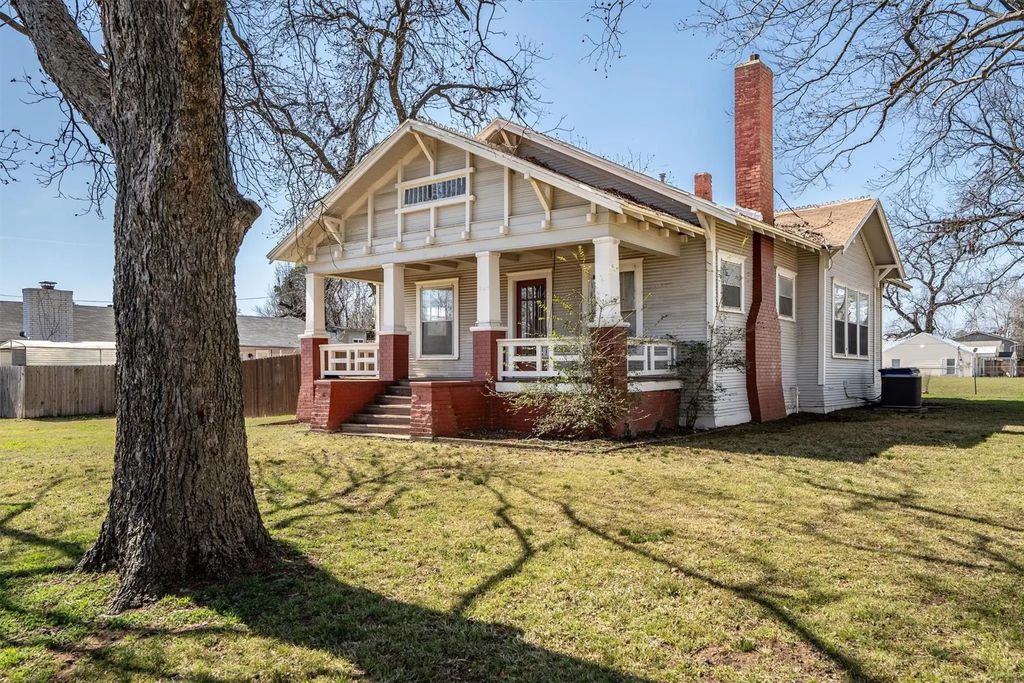 200 Dewitt Street, Collinsville