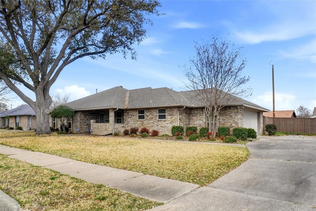 3401 Colonial Drive, Rowlett