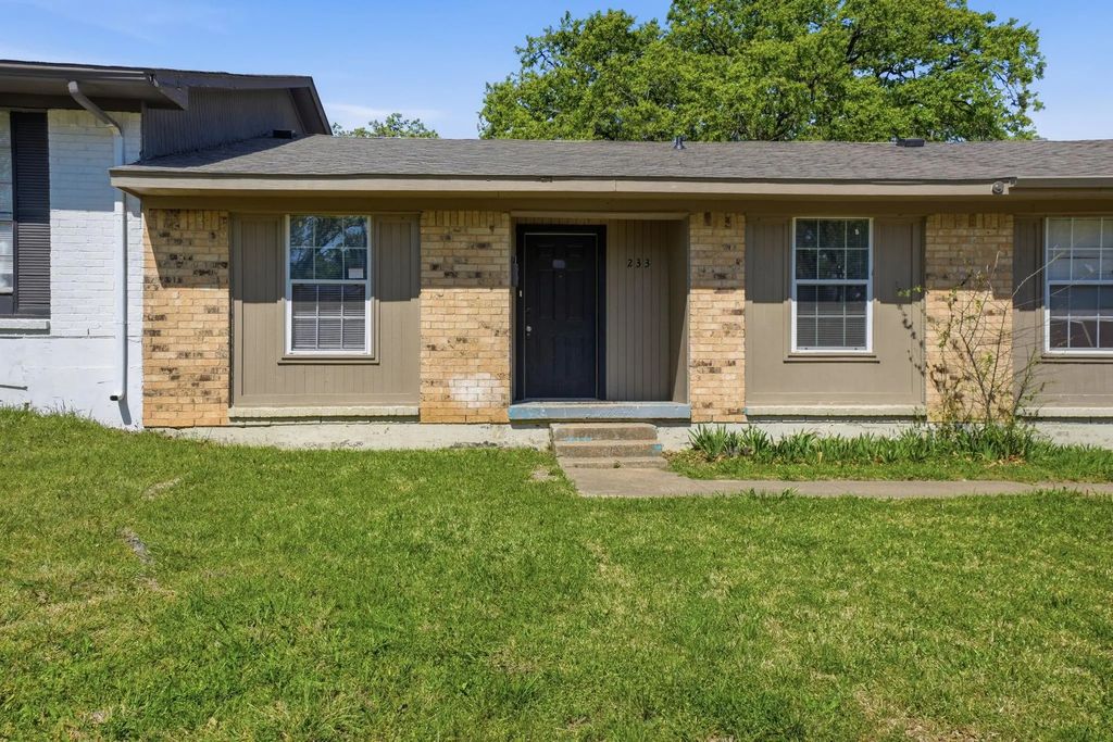 233 Creek Cove Drive, Dallas
