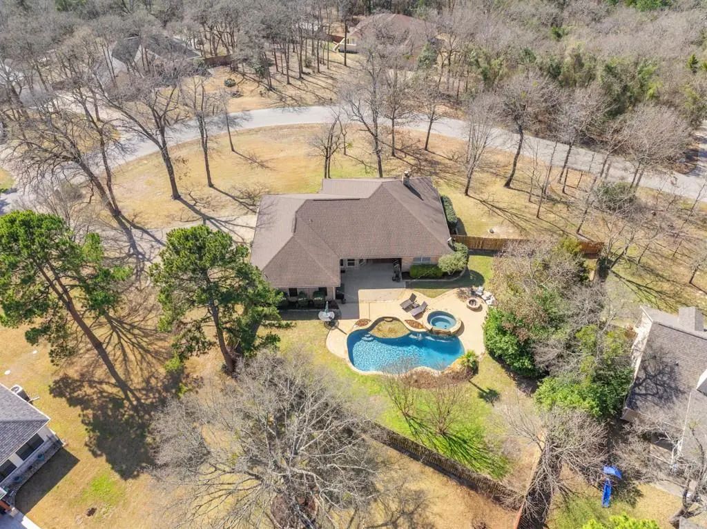 16687 Meadow Crest Drive, Lindale