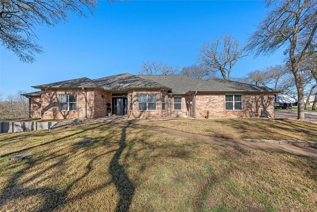 96 Trail Ridge Drive, Waco