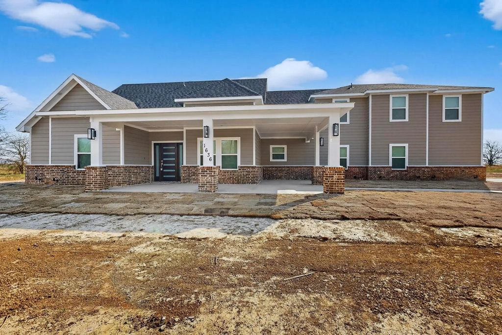 1636 County Road 4761, Sulphur Springs