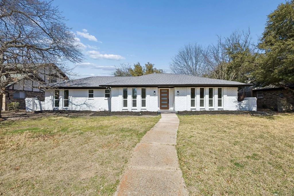 2861 Meadowbrook Drive, Plano