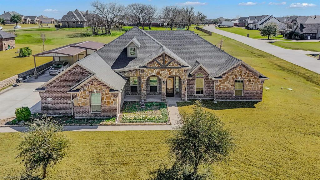 17154 Lochwood Lane, Forney