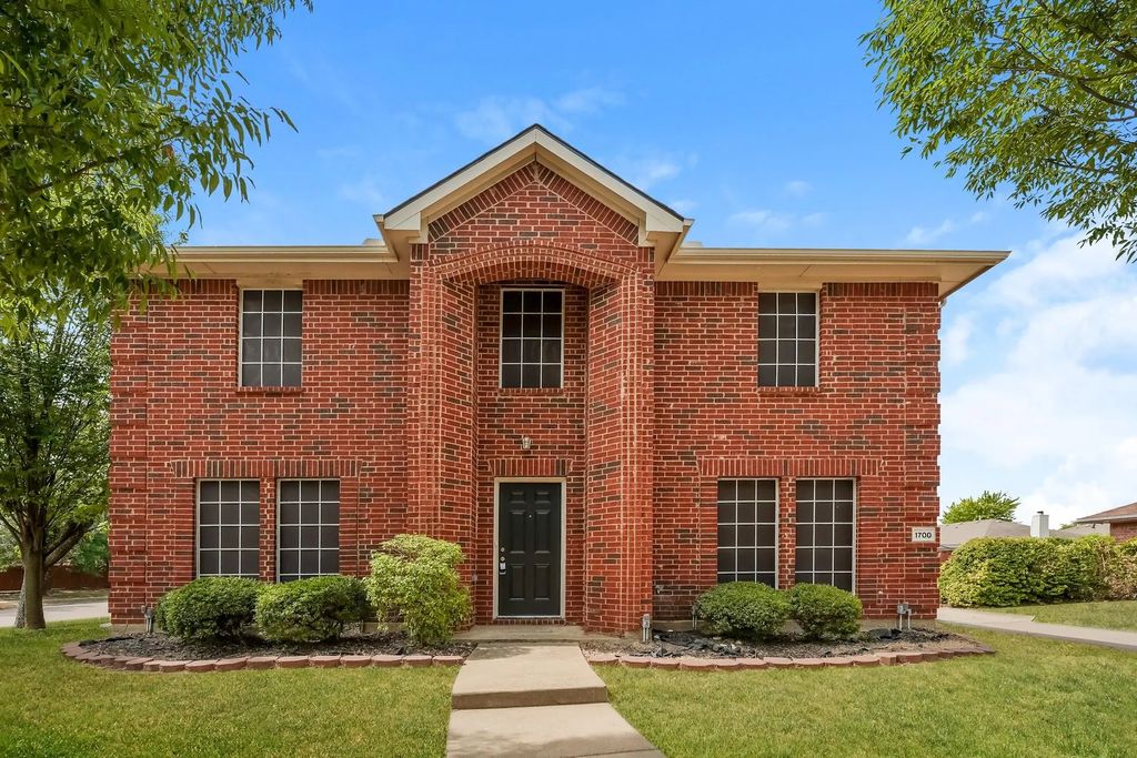 1700 Worthington Lane, Lancaster