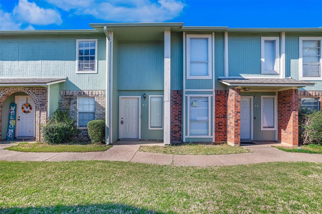 5705 E Texas Street 47, Bossier City