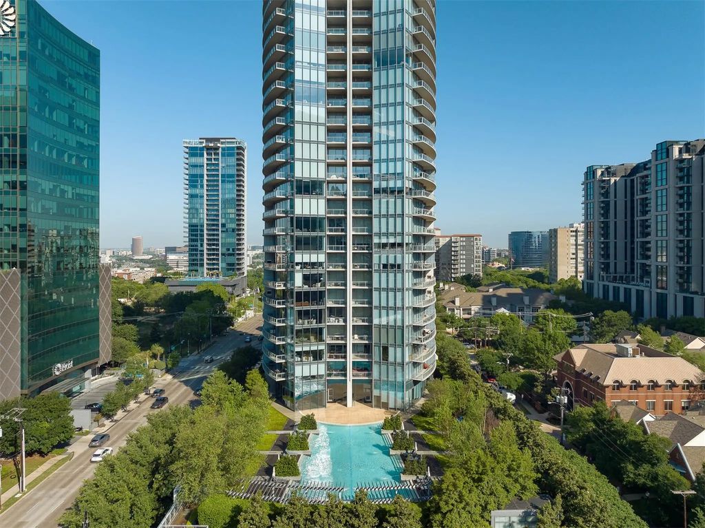 2900 Mckinnon Street 801, Dallas