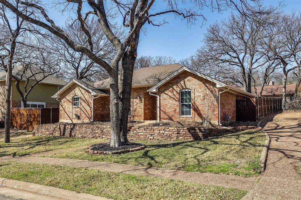 4129 Hackmore Loop, Irving
