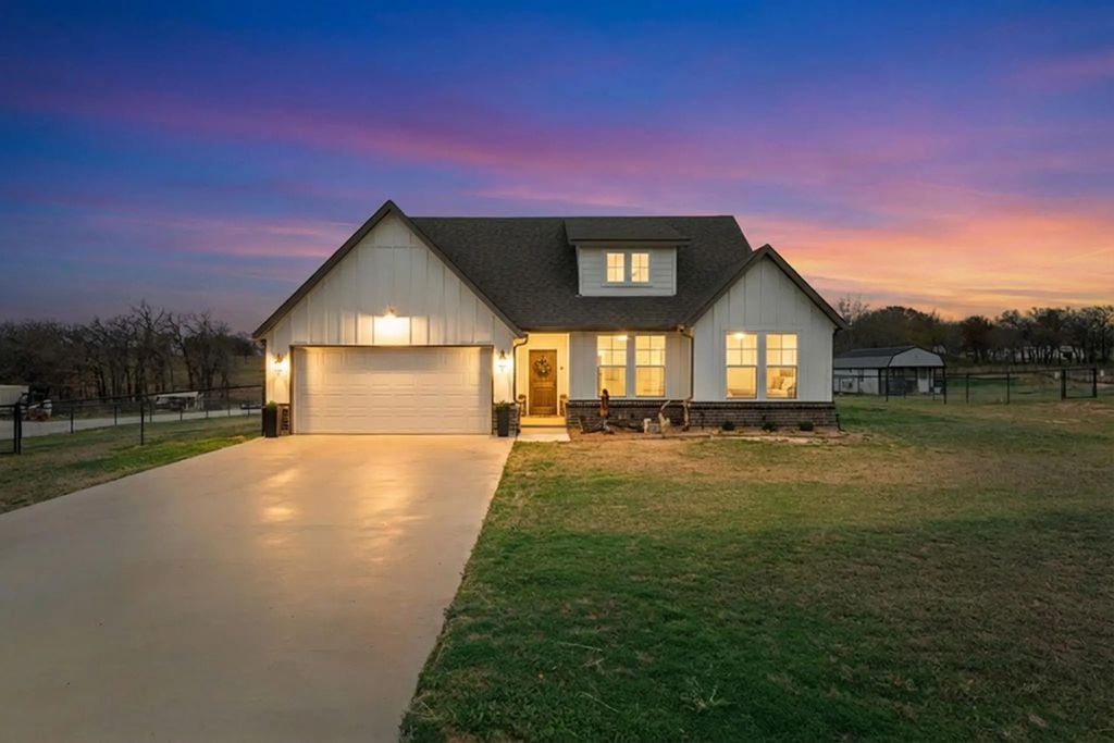 325 County Road 4764, Boyd