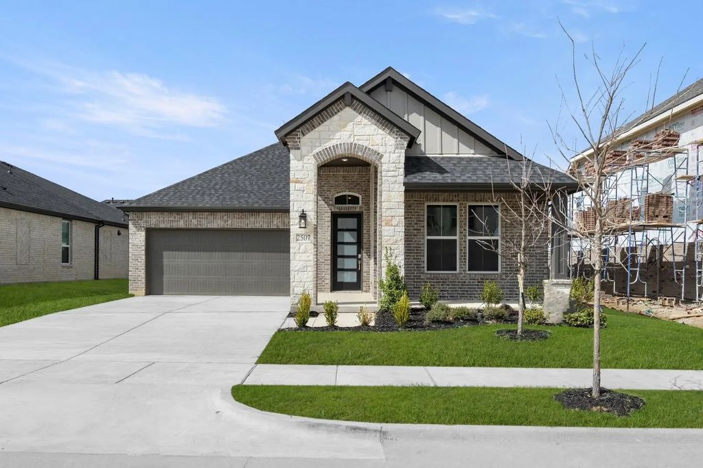 2507 Prairie Willow Lane, Mansfield