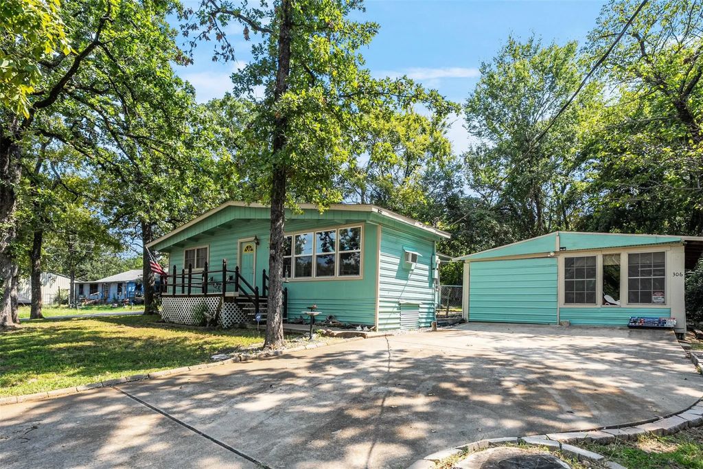 306 Dyer Circle, Payne Springs