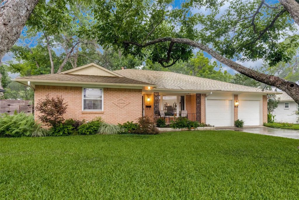 8306 Stonycreek Drive, Dallas