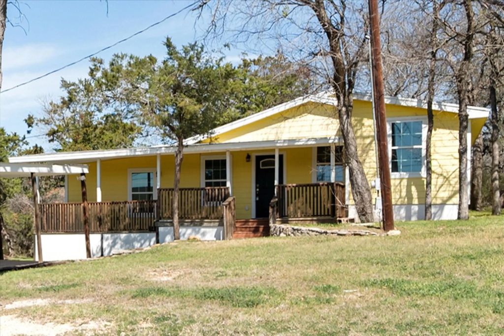 508 Lois Circle, Granbury