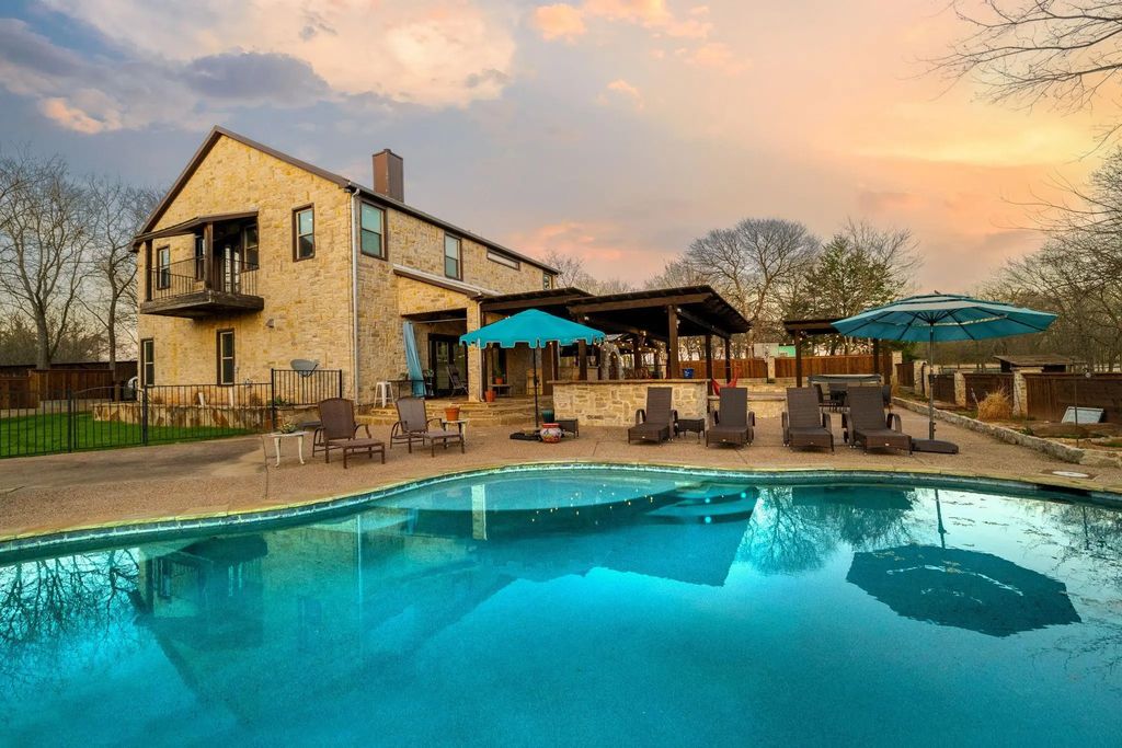689 Jim Cannon Road, Van Alstyne