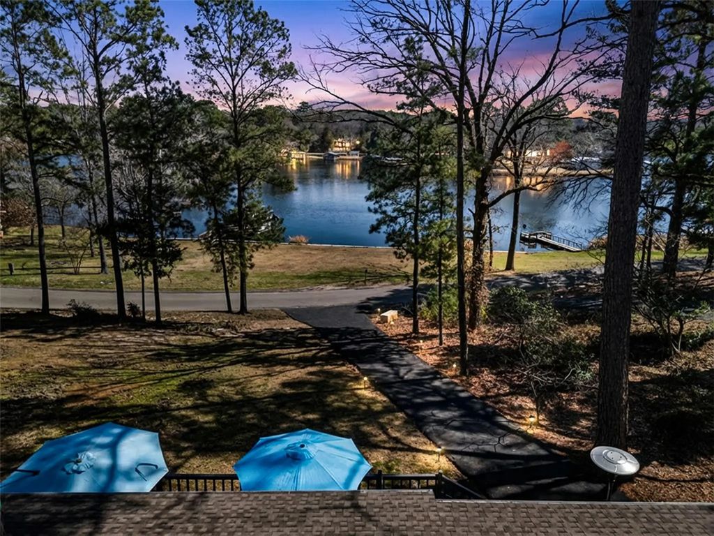 1084 County Road 3230, Quitman