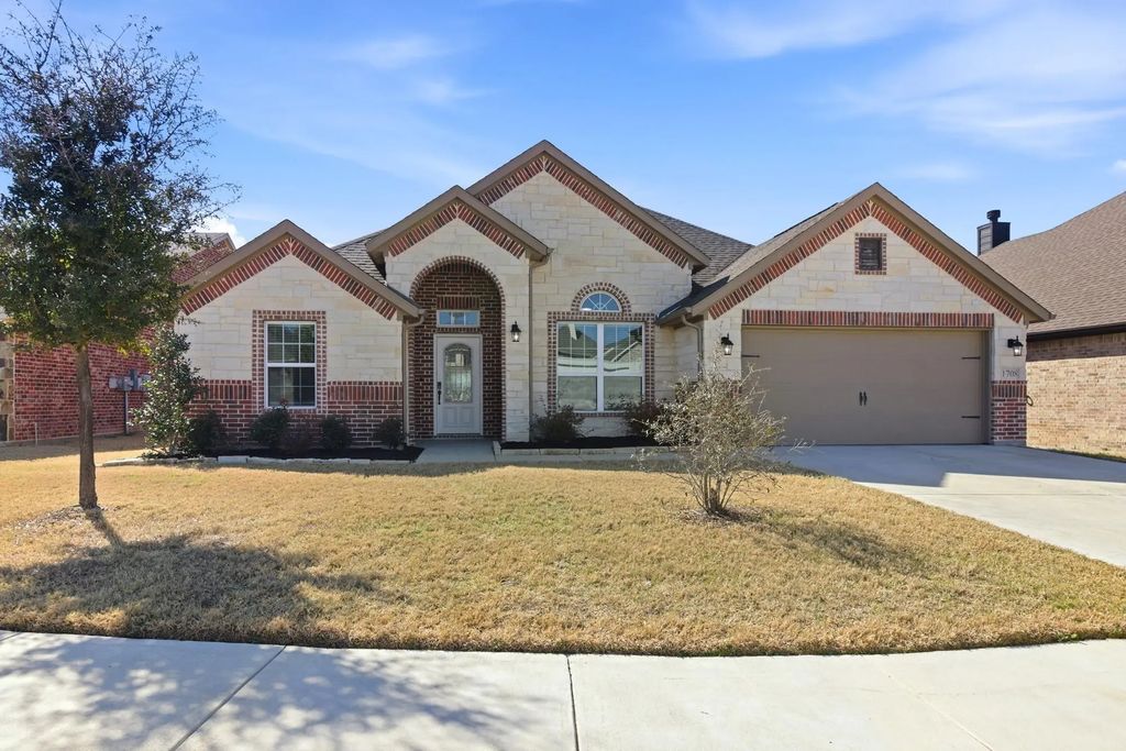 1708 Stanchion Court, Weatherford