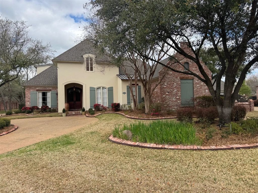 217 Evangeline Walk, Bossier City