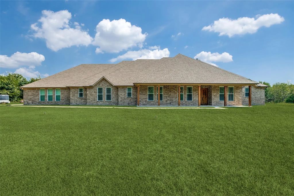 643 County Road 2255, Telephone