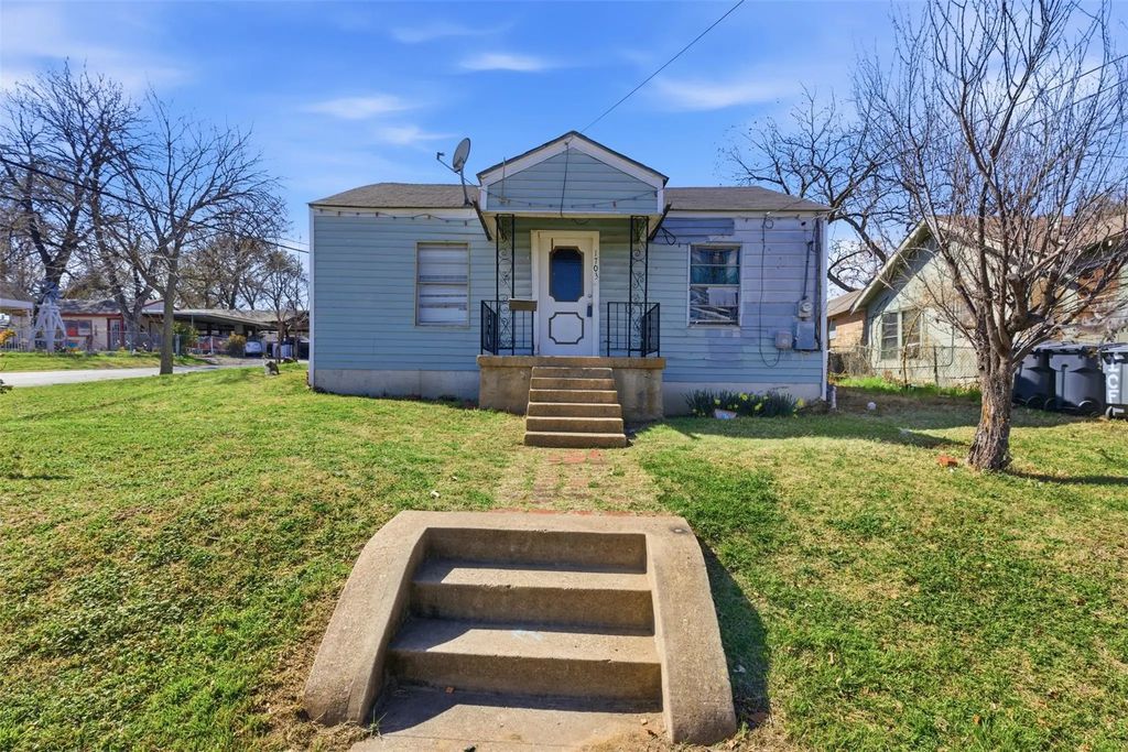 1703 Navaro Street, Dallas