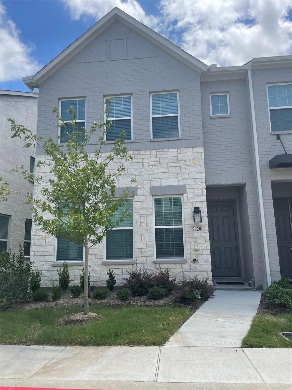 9920 Hennings Street, Irving