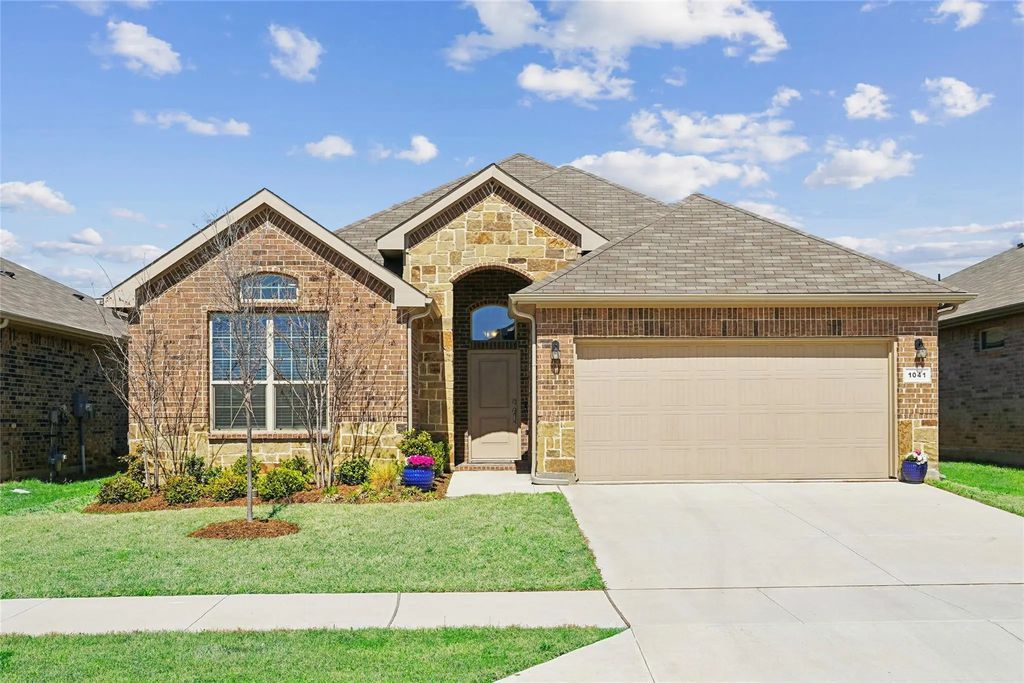 1041 Southwark Drive, Fort Worth