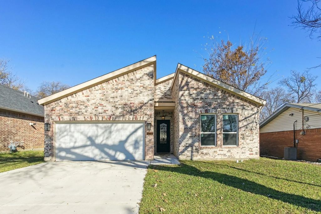 2114 Spikes Street, Grand Prairie