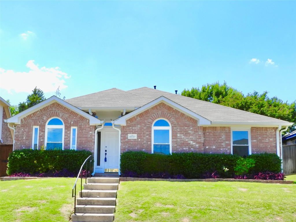 4557 Highridge Drive, The Colony