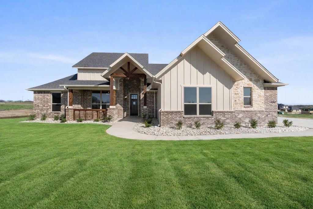 431 Paradise Ridge Drive, Waxahachie