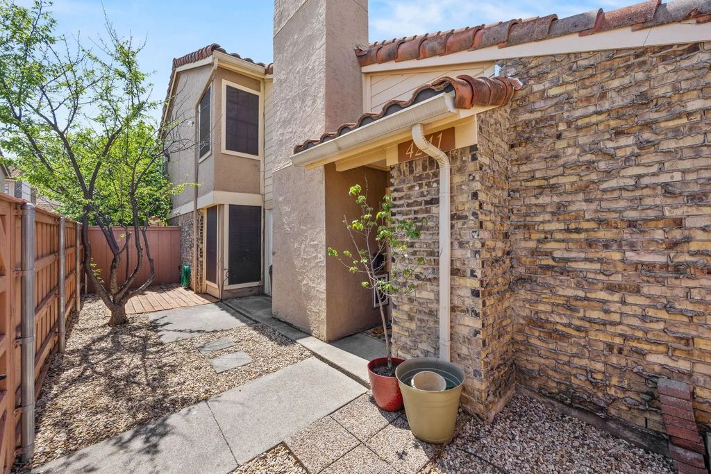 4241 Madera Road 4, Irving