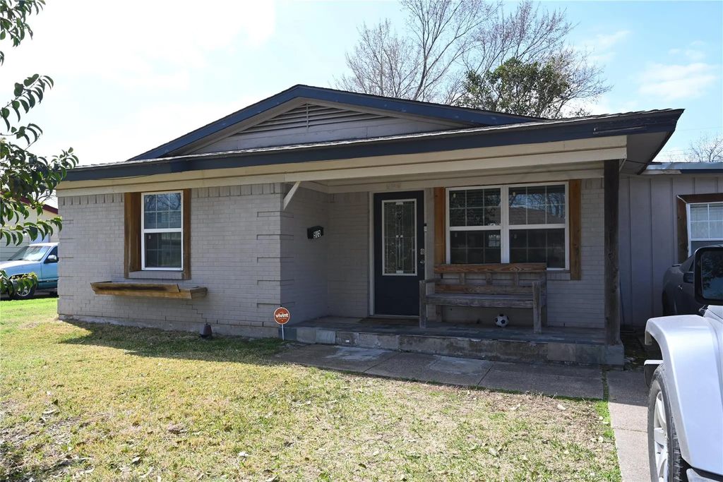 905 Bluebonnet Lane, Mesquite