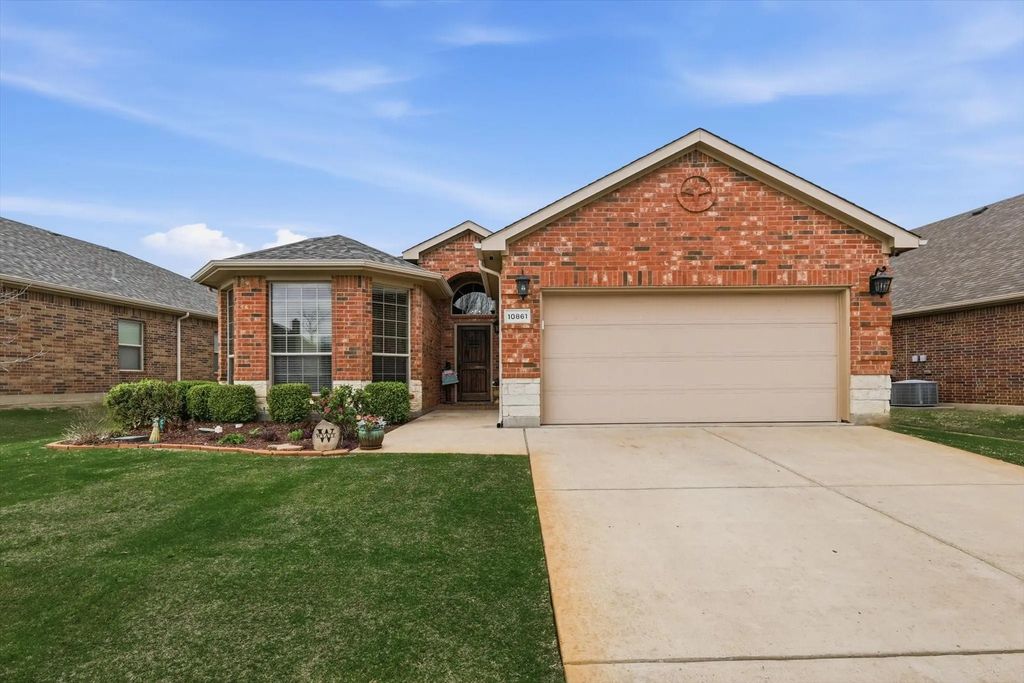 10861 Irish Glen Trail, Fort Worth
