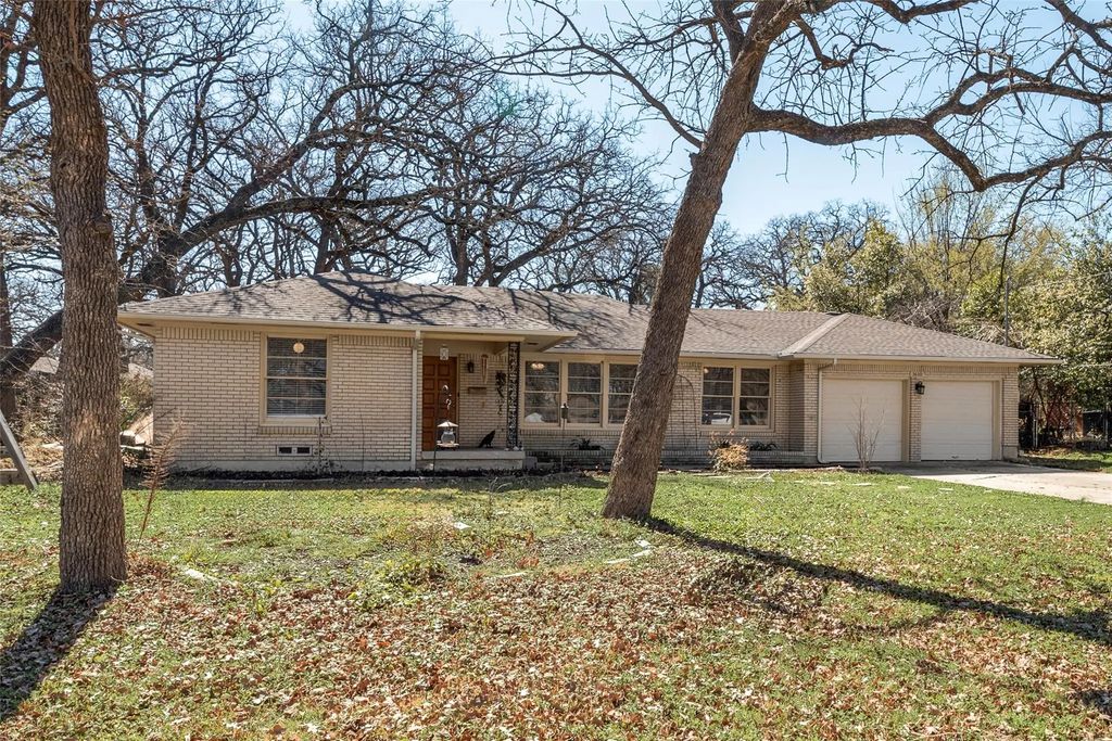 1610 Laurelwood Drive, Denton