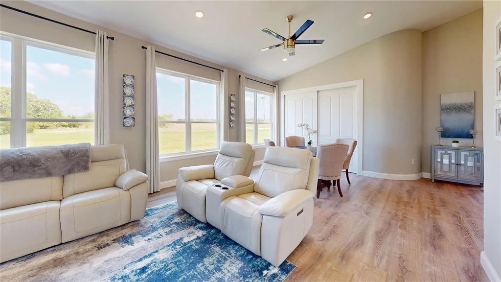 124 Greenhill Circle, Nocona