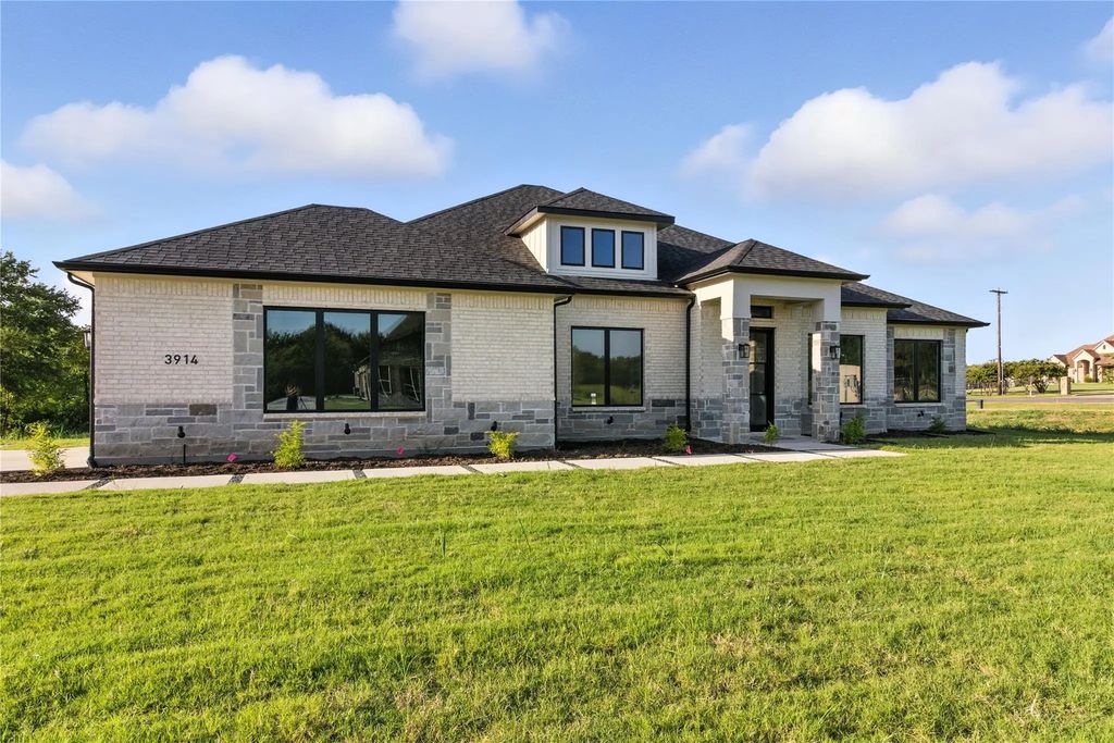 3914 Southern Oaks Drive, Royse City