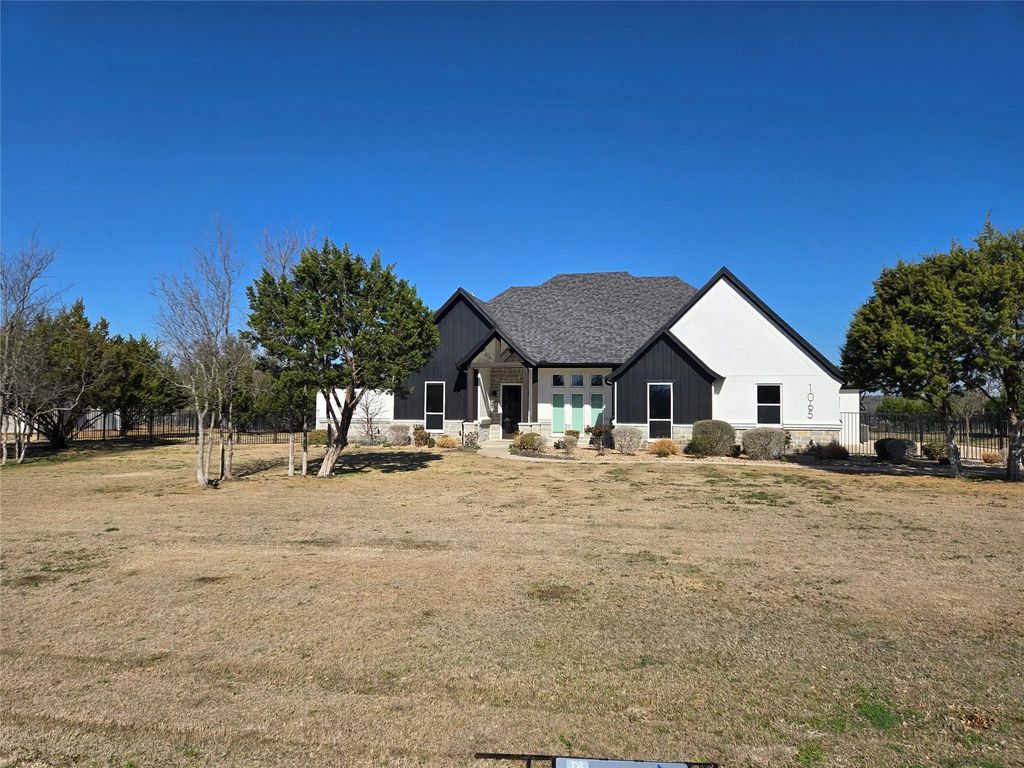 1065 Timber Hills Drive, Weatherford