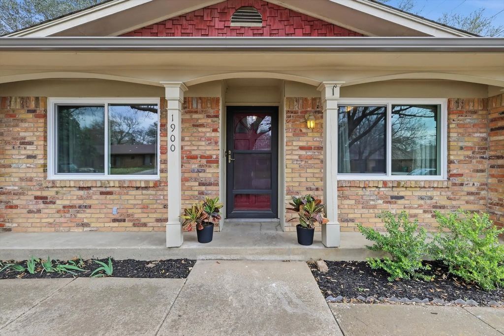 1900 Malone Street, Denton