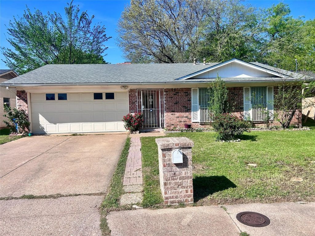 10405 Trail Avenue, Dallas